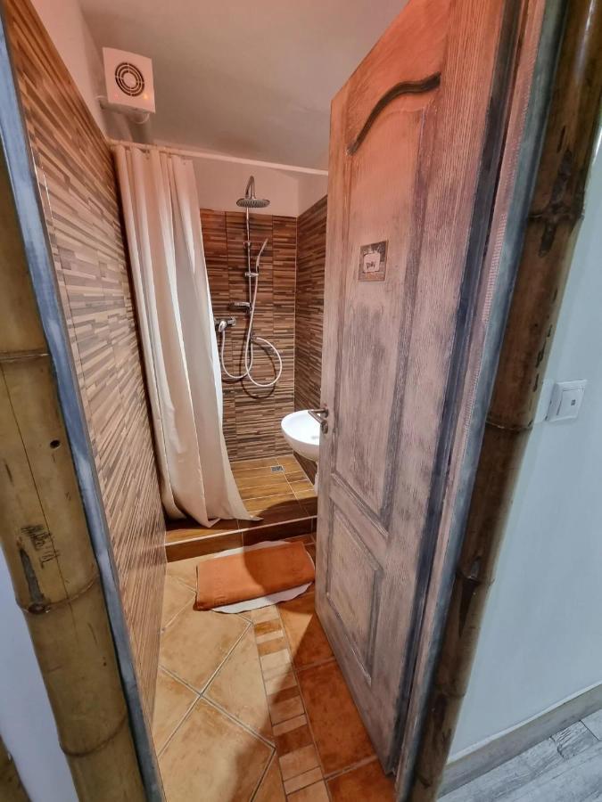 Centrum Wellness Hostel ديبريتْسين المظهر الخارجي الصورة