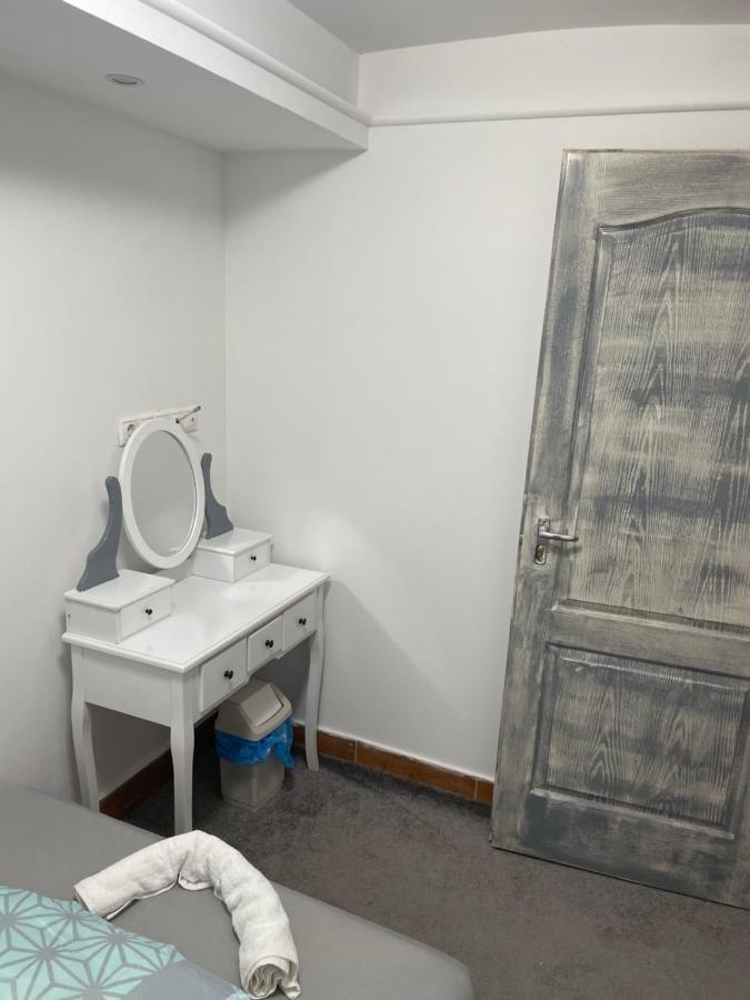 Centrum Wellness Hostel ديبريتْسين المظهر الخارجي الصورة
