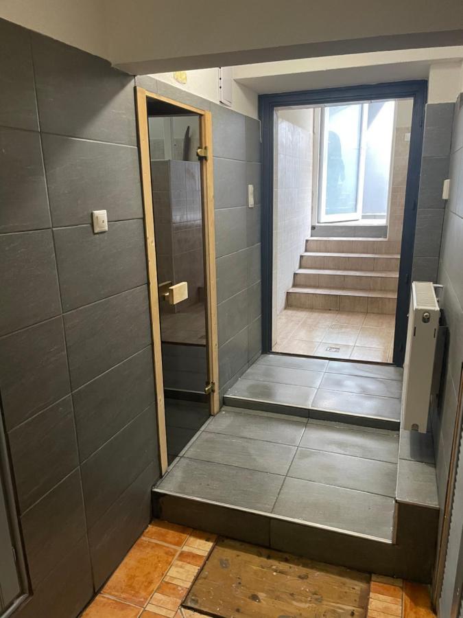 Centrum Wellness Hostel ديبريتْسين المظهر الخارجي الصورة