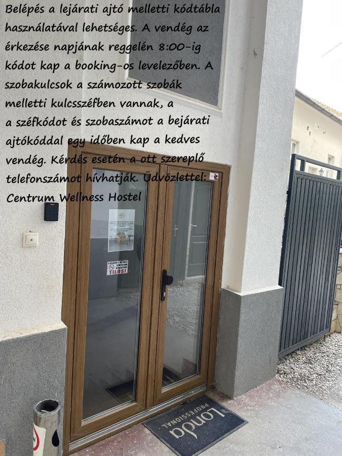 Centrum Wellness Hostel ديبريتْسين المظهر الخارجي الصورة