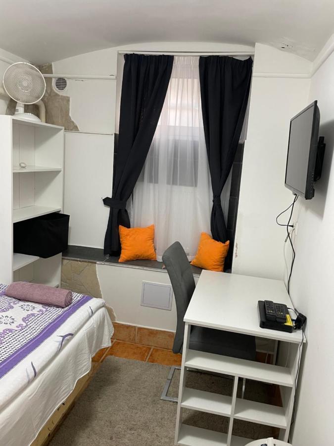 Centrum Wellness Hostel ديبريتْسين المظهر الخارجي الصورة