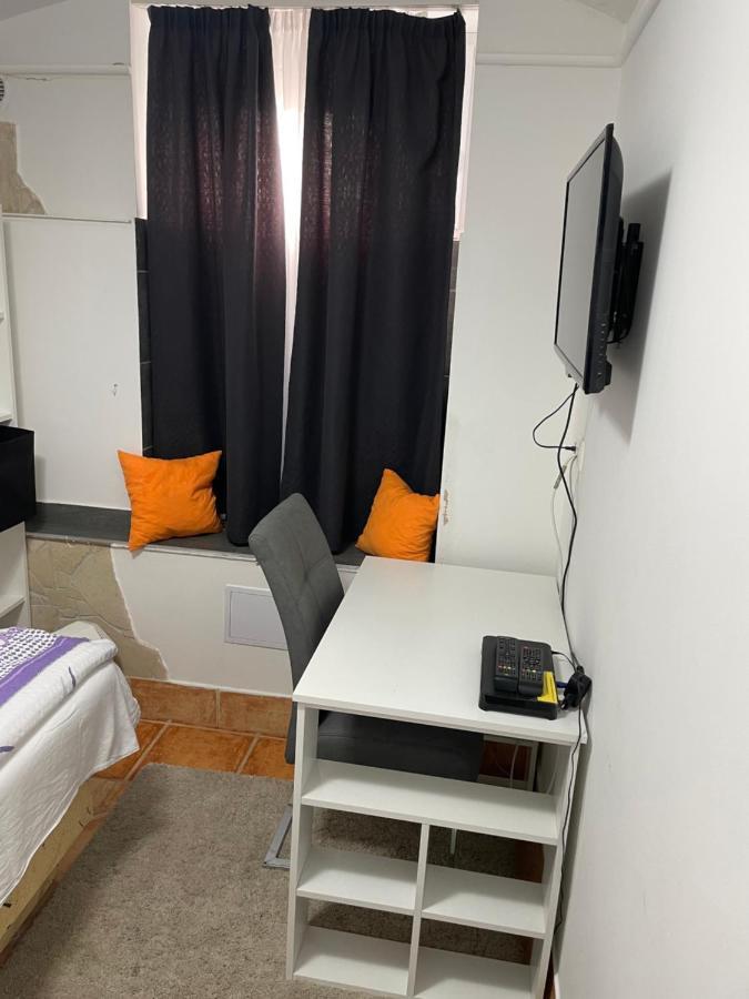 Centrum Wellness Hostel ديبريتْسين المظهر الخارجي الصورة