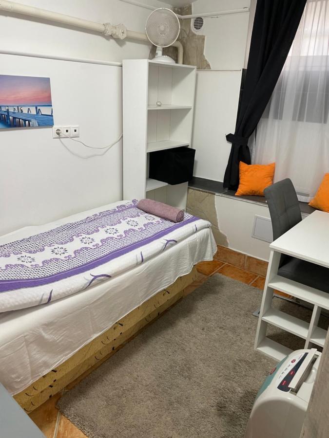 Centrum Wellness Hostel ديبريتْسين المظهر الخارجي الصورة
