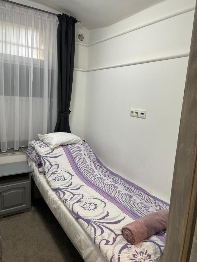 Centrum Wellness Hostel ديبريتْسين المظهر الخارجي الصورة