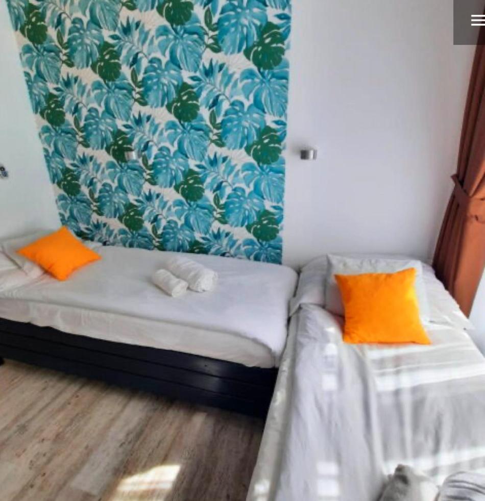 Centrum Wellness Hostel ديبريتْسين المظهر الخارجي الصورة